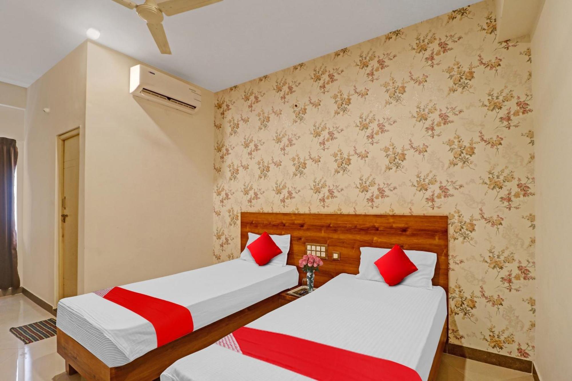 Hotel O Formula Vanivilasa Puram Exterior photo